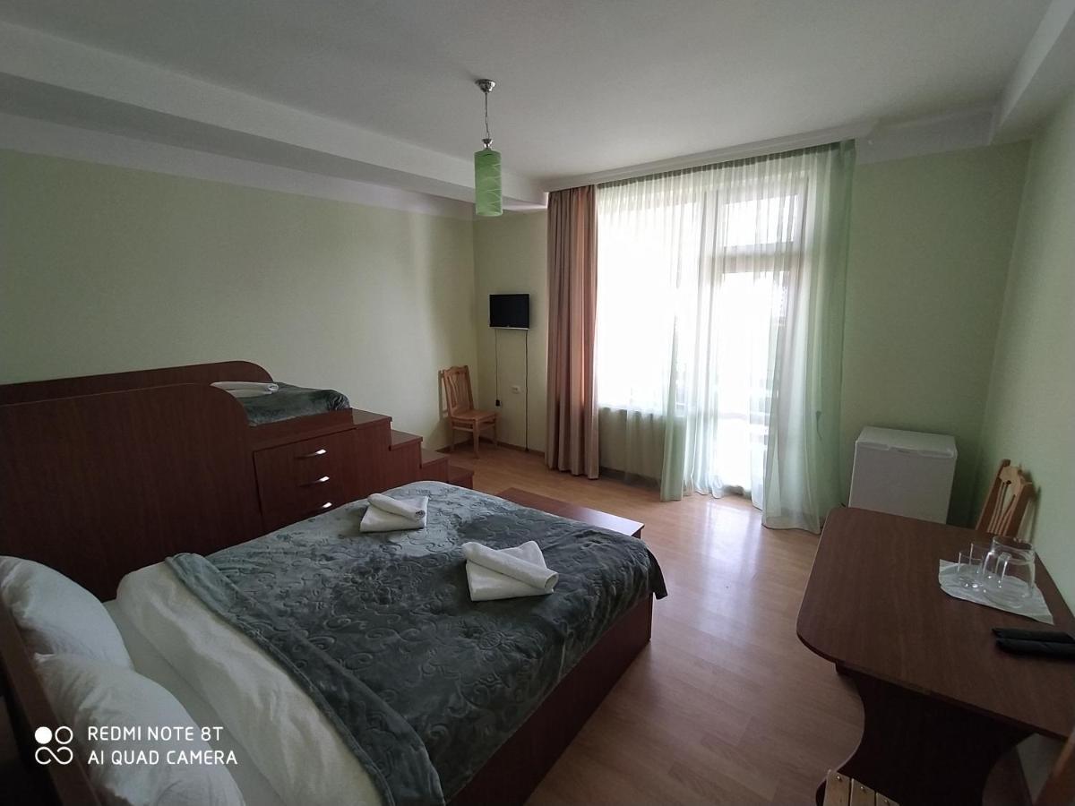 Hotel Gogichas Tower Borjomi Exterior foto